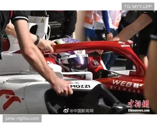 周冠宇开F1回家顺路买菜？